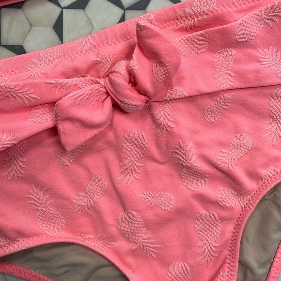 Shade critters Bikini Set with Pineapple Print - Picture 2 of 4